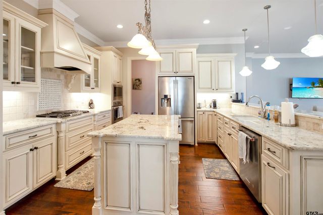 745 Esperanza Pl, Tyler, TX 75703