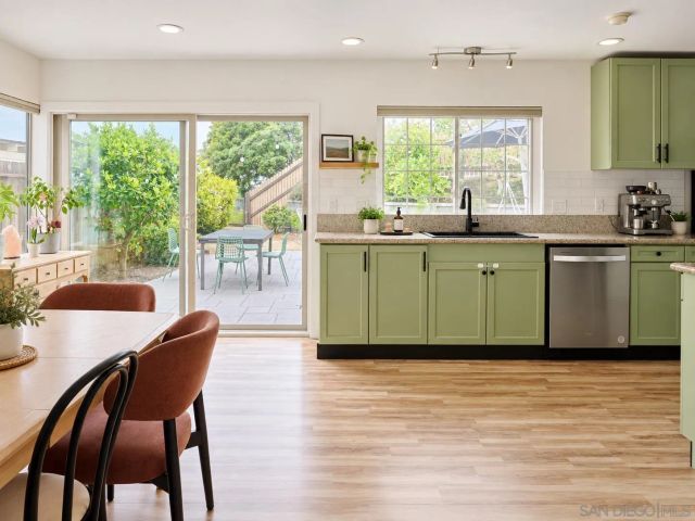 6590 High Knoll, San Diego, CA 92111