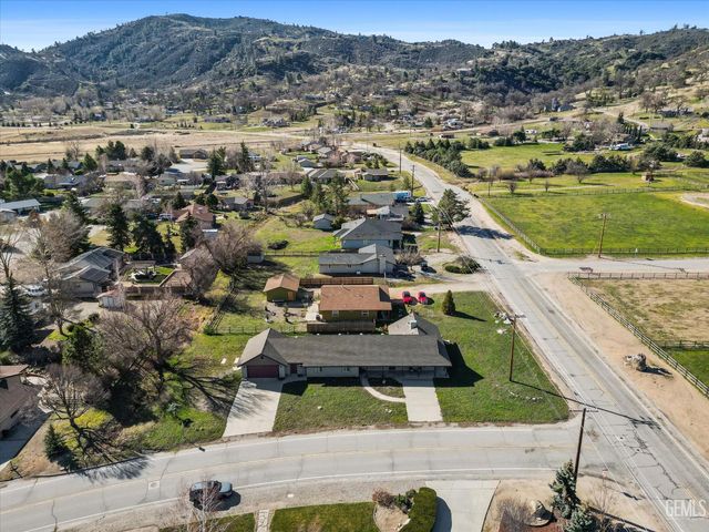 30150 Jamaica Dunes Drive, Tehachapi, CA 93561