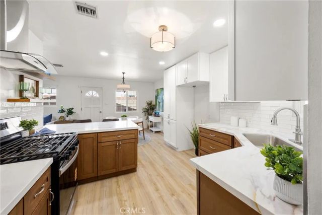 626 S Corta, Santa Ana, CA 92704