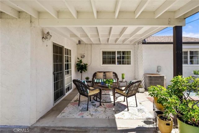 626 S Corta, Santa Ana, CA 92704