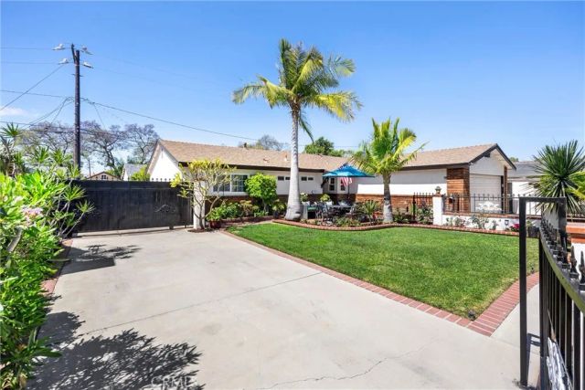 626 S Corta, Santa Ana, CA 92704