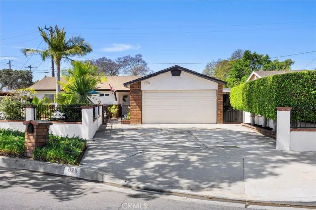 626 S Corta, Santa Ana, CA 92704