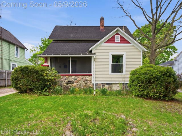 203 Lincoln Street, Chelsea, MI 48118