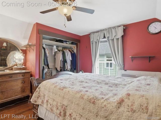 203 Lincoln Street, Chelsea, MI 48118