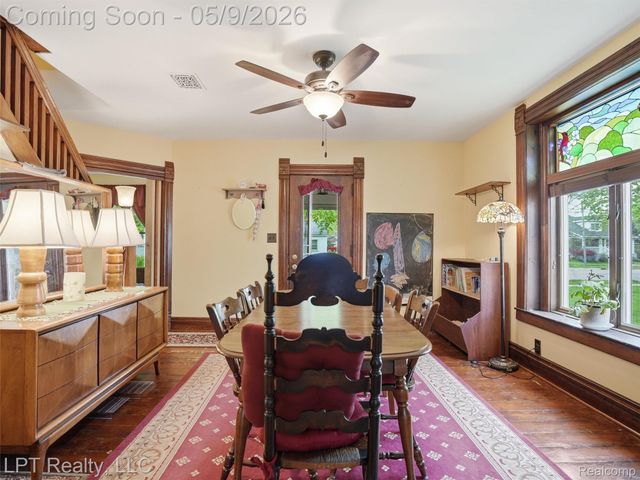 203 Lincoln Street, Chelsea, MI 48118