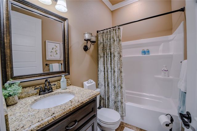 87 W Valley View Drive, Russellville, AR 72802