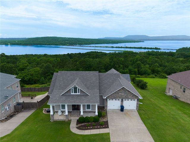 87 W Valley View Drive, Russellville, AR 72802