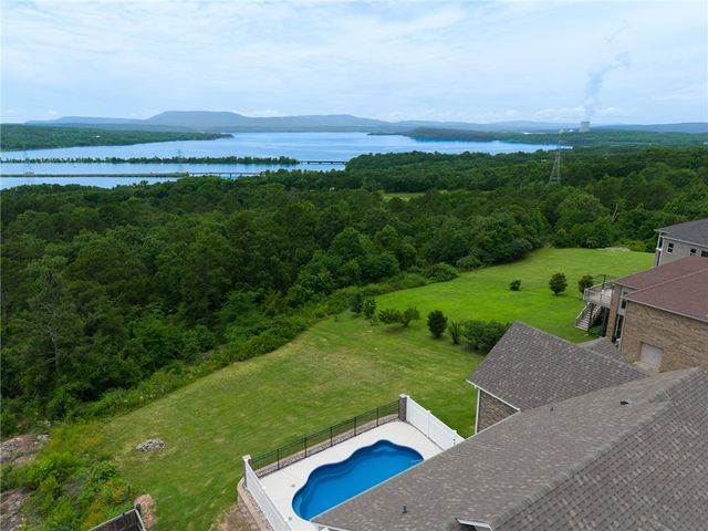 87 W Valley View Drive, Russellville, AR 72802