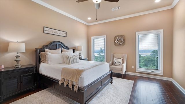 87 W Valley View Drive, Russellville, AR 72802