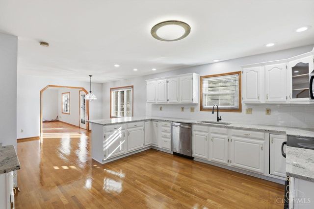 7176 Crown Pointe Drive, Liberty Twp, OH 45011