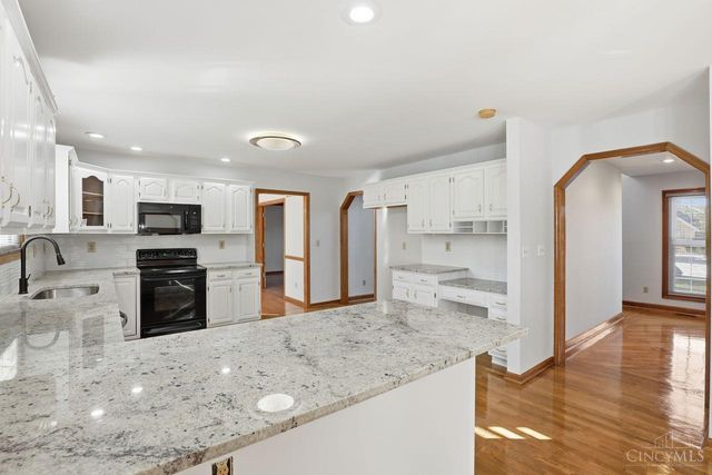 7176 Crown Pointe Drive, Liberty Twp, OH 45011