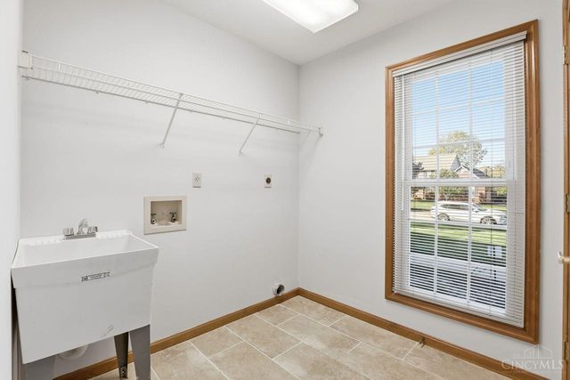 7176 Crown Pointe Drive, Liberty Twp, OH 45011