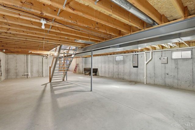 7176 Crown Pointe Drive, Liberty Twp, OH 45011