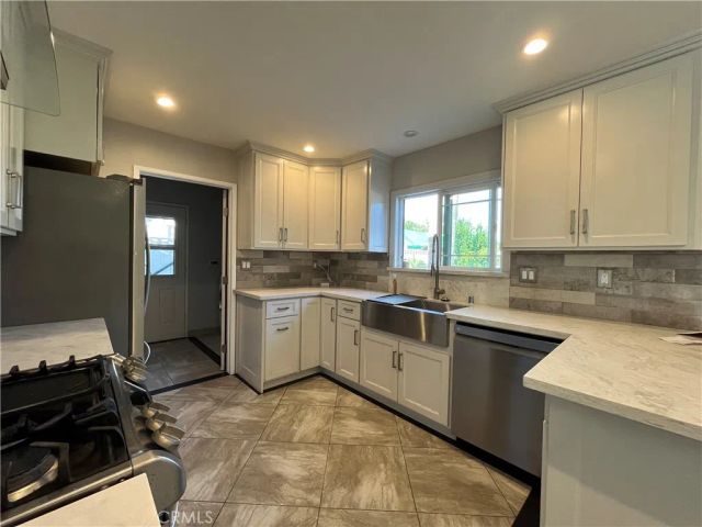 10436 Amestoy, Granada Hills, CA 91344