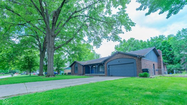 202 Meander Way, Greenwood, IN 46142
