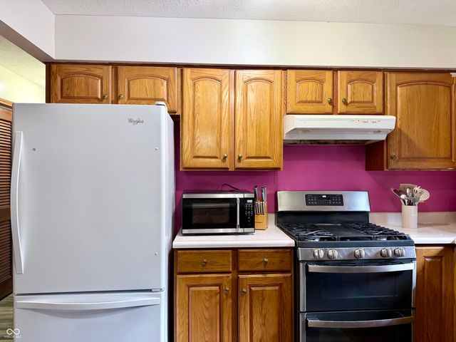 202 Meander Way, Greenwood, IN 46142