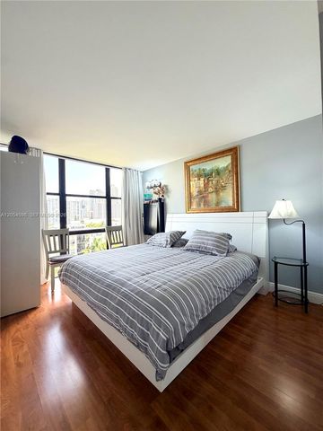 17021 N Bay Road 802, Sunny Isles Beach, FL 33160