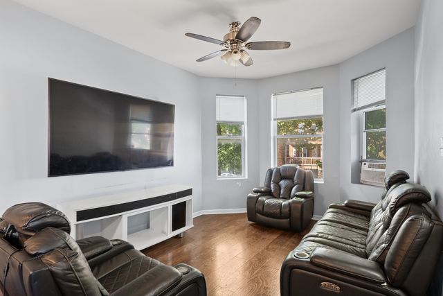 845 N Avers Avenue, Chicago, IL 60651