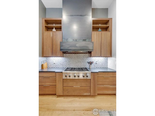 8568 Foxhaven Ct, Longmont, CO 80503