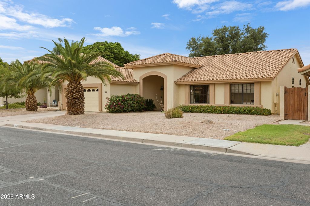 10926 W CITRUS GROVE Way, Avondale, AZ 85392