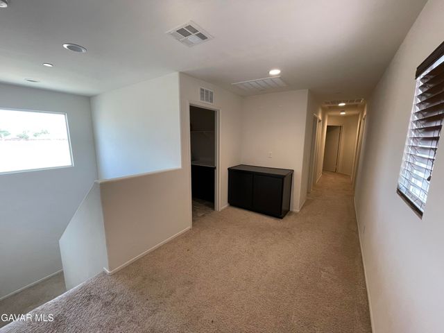 3709 Mt San Gorgonia Avenue, Rosamond, CA 93560