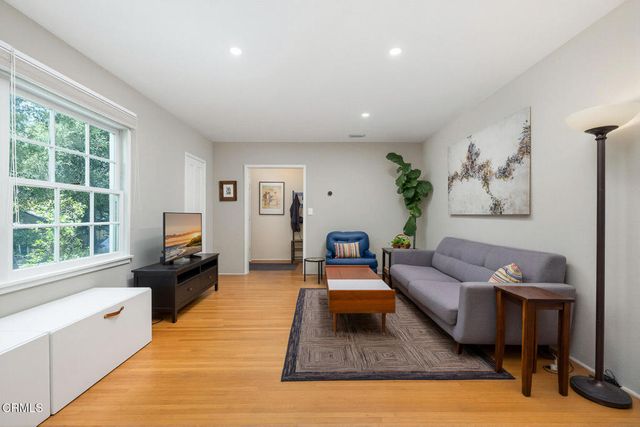 1856 N Michigan Avenue, Pasadena, CA 91104