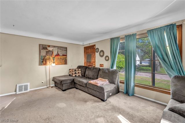 15812 Grant Avenue, Maple Heights, OH 44137