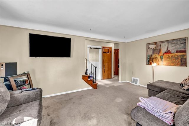 15812 Grant Avenue, Maple Heights, OH 44137