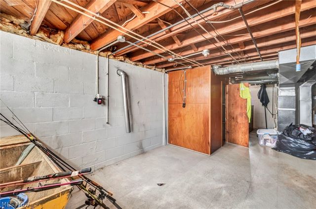 15812 Grant Avenue, Maple Heights, OH 44137