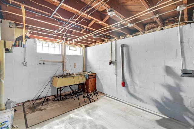 15812 Grant Avenue, Maple Heights, OH 44137