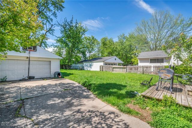 15812 Grant Avenue, Maple Heights, OH 44137
