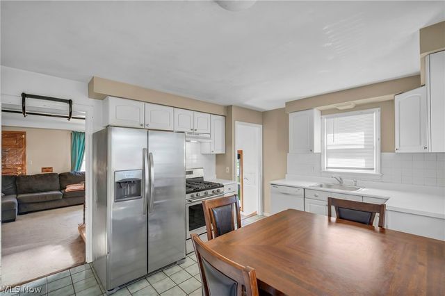 15812 Grant Avenue, Maple Heights, OH 44137