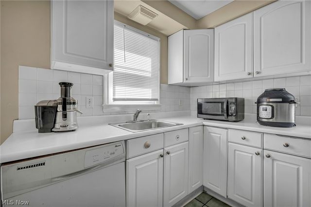 15812 Grant Avenue, Maple Heights, OH 44137