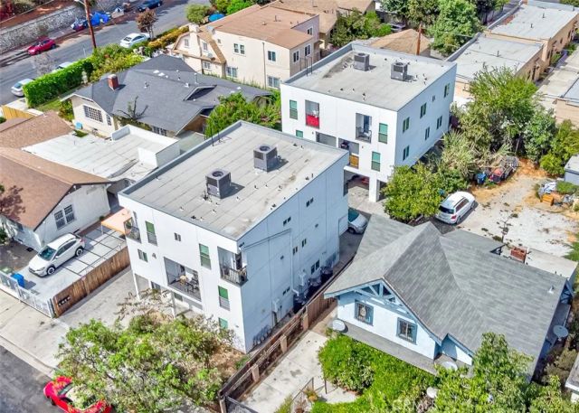 1869 W 24th Street, Los Angeles, CA 90018