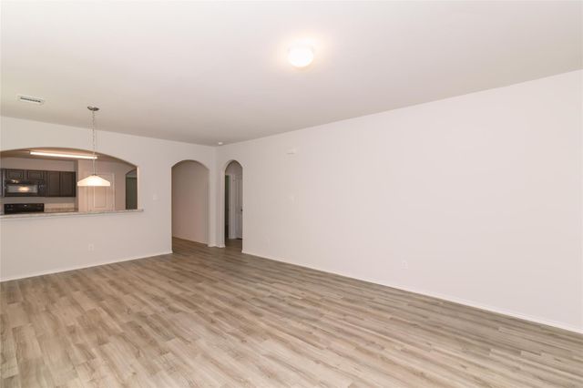 8634 Doris Oaks Circle, Houston, TX 77028