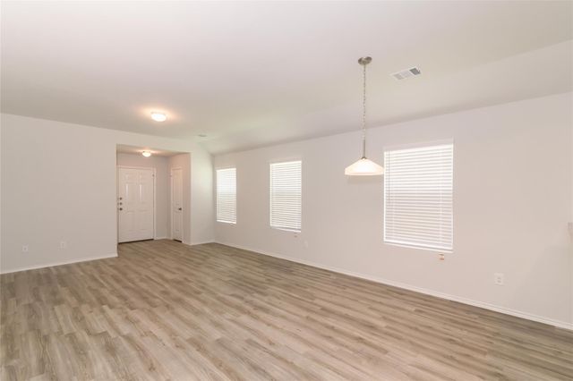 8634 Doris Oaks Circle, Houston, TX 77028