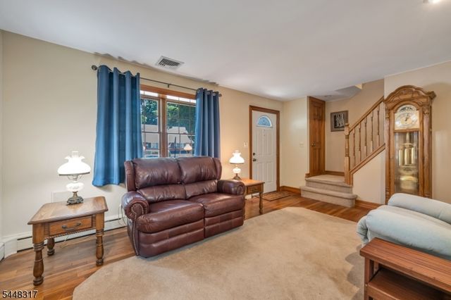 29 Giannone Rd, Wayne Twp., NJ 07470