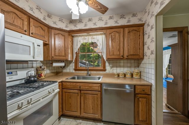 29 Giannone Rd, Wayne Twp., NJ 07470