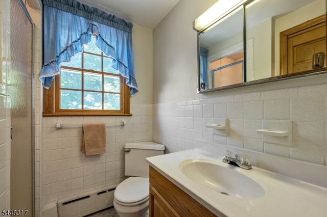 29 Giannone Rd, Wayne Twp., NJ 07470