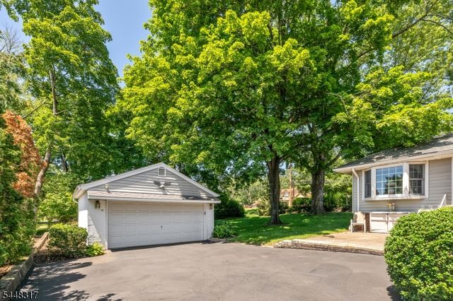 29 Giannone Rd, Wayne Twp., NJ 07470