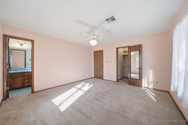 19549 S 250 Road, Okmulgee, OK 74447