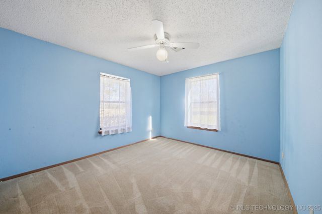 19549 S 250 Road, Okmulgee, OK 74447