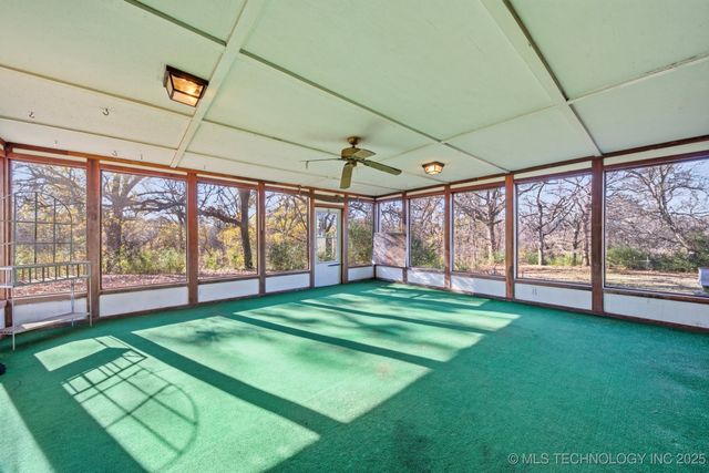 19549 S 250 Road, Okmulgee, OK 74447