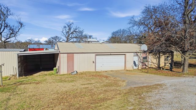 19549 S 250 Road, Okmulgee, OK 74447