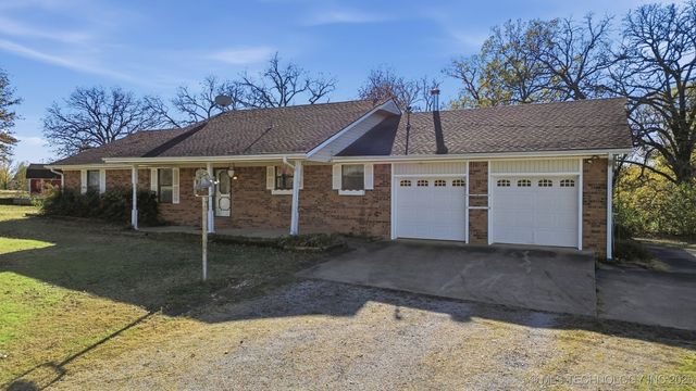 19549 S 250 Road, Okmulgee, OK 74447
