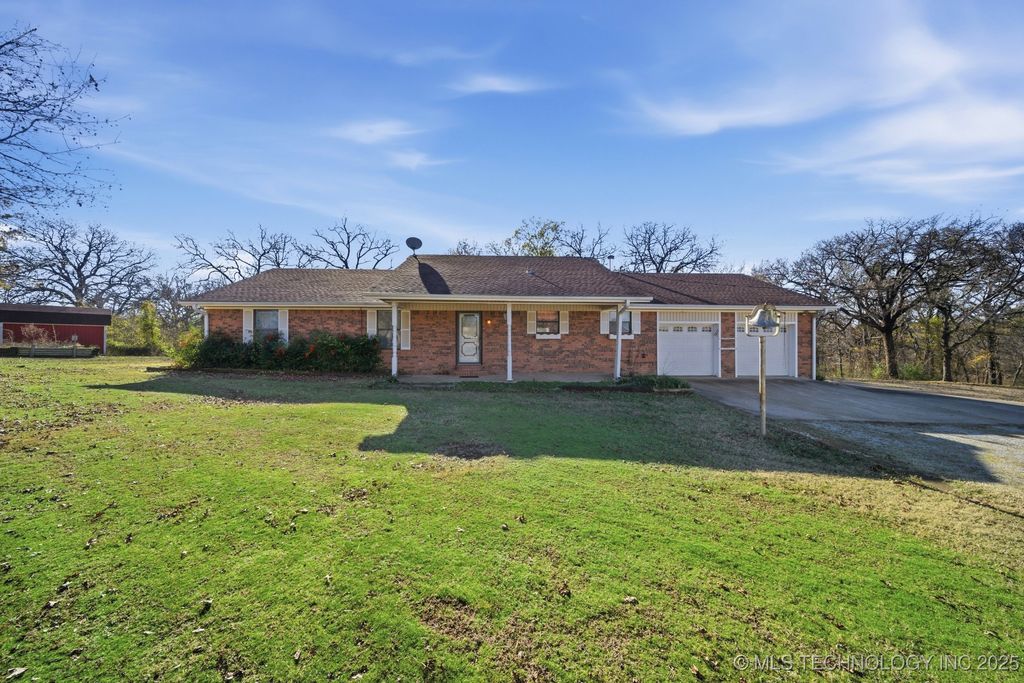 19549 S 250 Road, Okmulgee, OK 74447