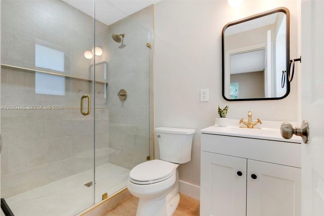 702 NW 18th Street 12, Fort Lauderdale, FL 33311