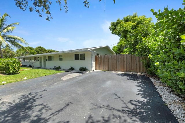 702 NW 18th Street 12, Fort Lauderdale, FL 33311