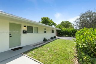 702 NW 18th Street 12, Fort Lauderdale, FL 33311